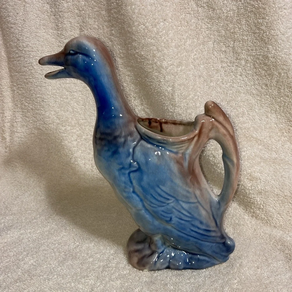 VTG LARGE POTTERY DUCK -UNSIGNED